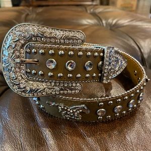Girl’s bling Nocona belt with horses